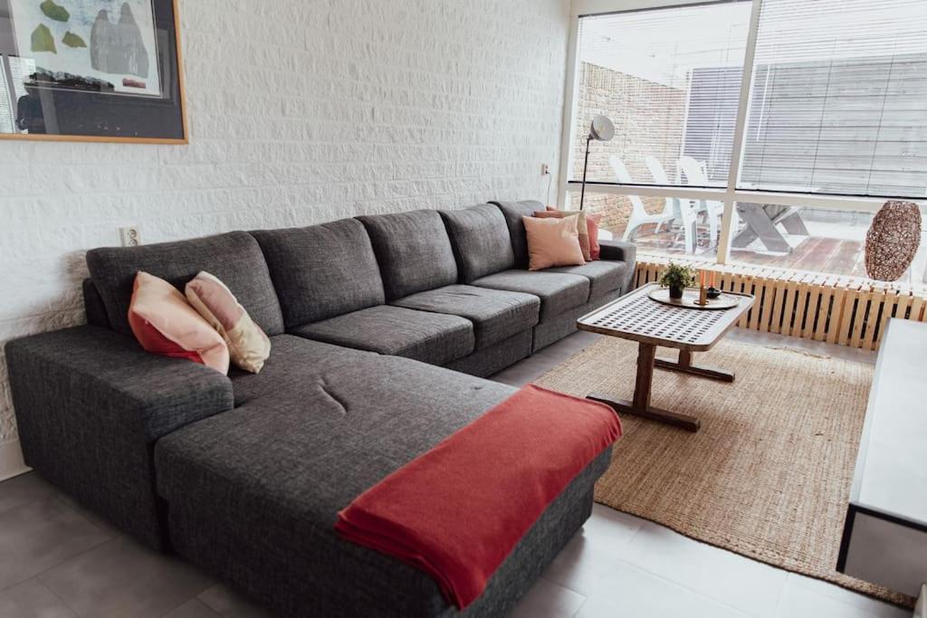 Cosy Bungalow With Private Garden Noordwijkerhout Exteriör bild